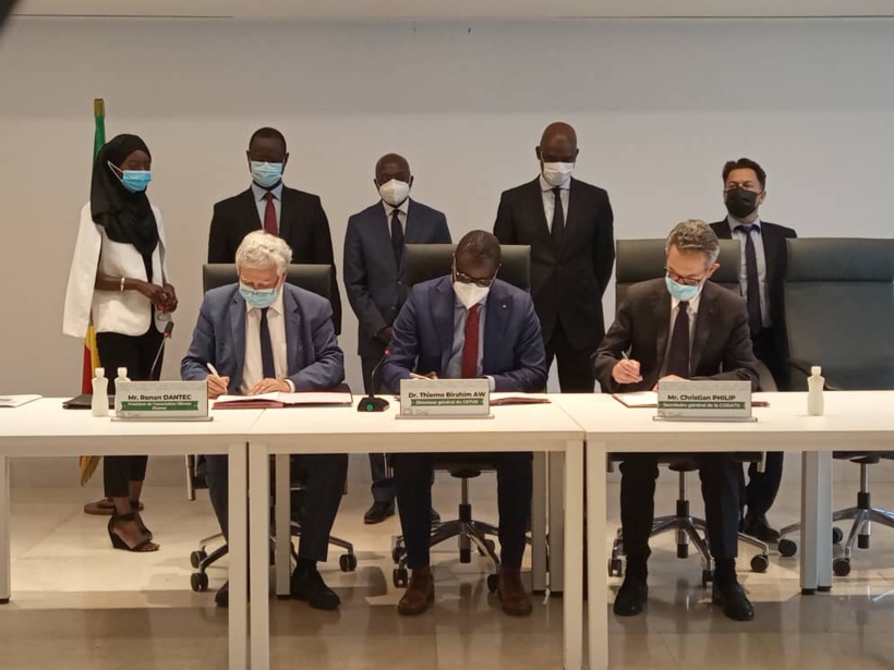 Signature d’une convention de partenariat pour l'organisation de la semaine de la mobilité durable et du climat Signature d’une convention de partenariat pour l'organisation de la semaine de la mobilité durable et du climat