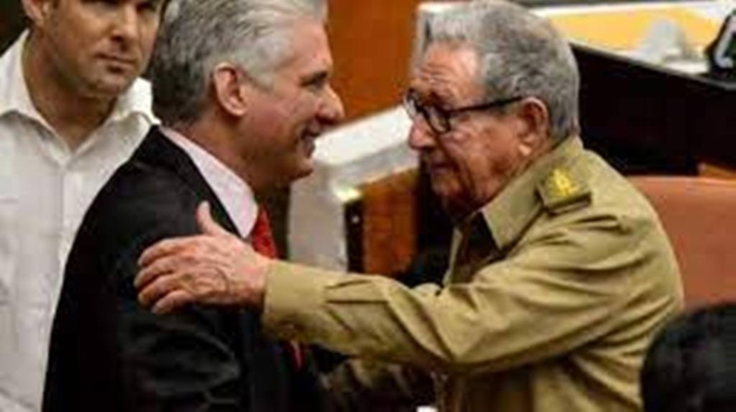 Cuba: Raoul Castro prend sa retraite, la fin d'une ère mais pas la fin d'un système