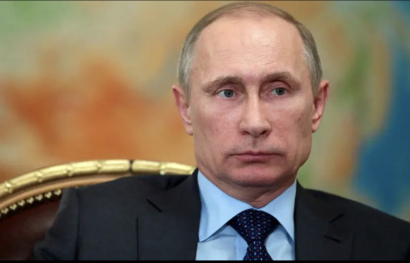 Le directeur du FBI et la directrice du renseignement national américain interdits d'entrer en Russie Le directeur du FBI et la directrice du renseignement national américain interdits d'entrer en Russie