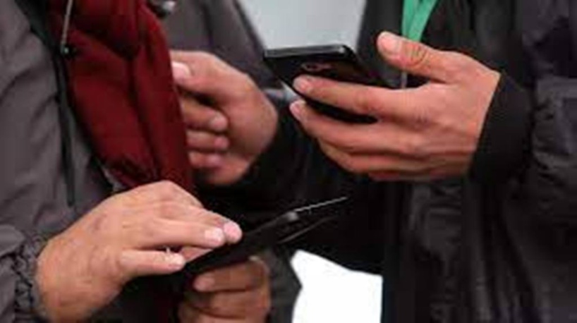 L'application américaine Clubhouse devient un nouveau lieu d'échanges politiques en Iran