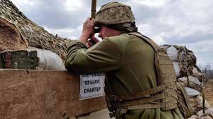 Ukraine: sur la ligne de front dans le Donbass, les soldats ukrainiens sur le qui-vive Ukraine: sur la ligne de front dans le Donbass, les soldats ukrainiens sur le qui-vive