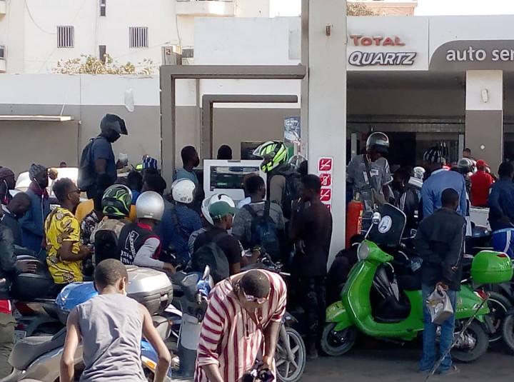 Les chauffeurs de transport des hydrocarbures suspendent leur grève