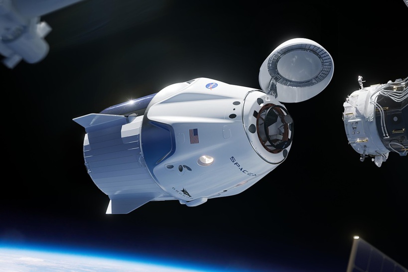 La capsule Crew Dragon s'est amarrée à la station spatiale internationale