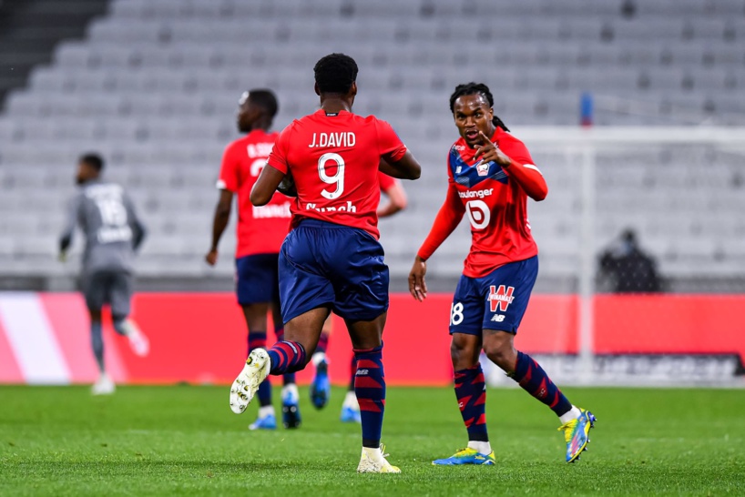 Mené 2-0, Lille renversé Lyon et conserve la tête du classement de Ligue 1 Mené 2-0, Lille renversé Lyon et conserve la tête du classement de Ligue 1
