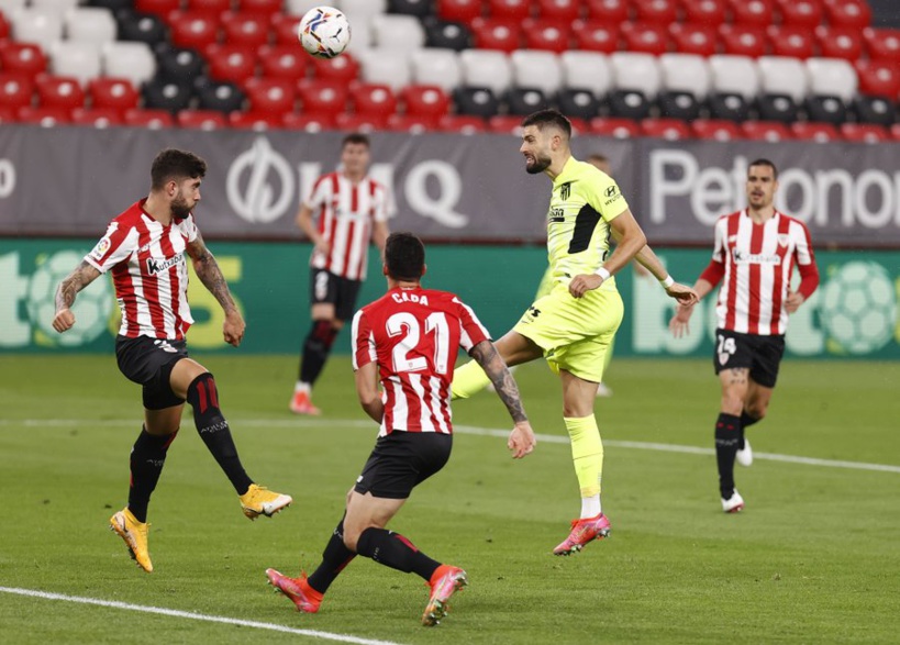 L'Atlético de Madrid chute à Bilbao et laisse la voie libre au Barça L'Atlético de Madrid chute à Bilbao et laisse la voie libre au Barça