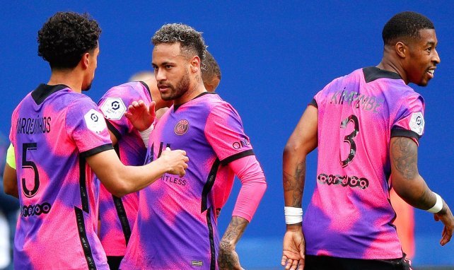 Le PSG s'en sort face à Lens et met la pression sur Lille