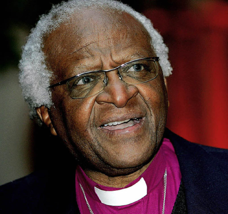 Desmond Tutu sur Nelson Mandela: «Nos prières sont pour son confort et sa dignité»