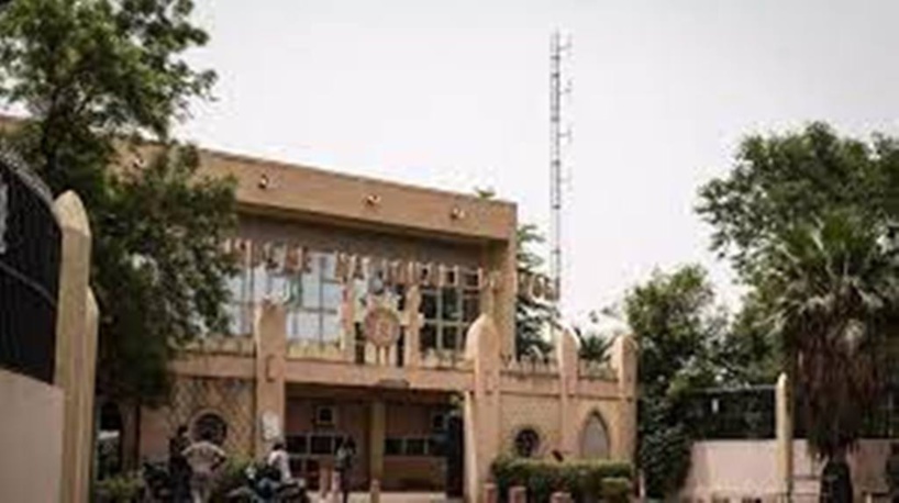 Mali: polémique sur une proposition de loi accordant des avantages aux anciens dignitaires Mali: polémique sur une proposition de loi accordant des avantages aux anciens dignitaires