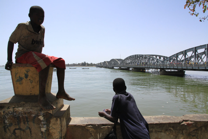 Saint-Louis: les SDF envahissent les rues et lieux symboles de la "Vieille ville" Saint-Louis: les SDF envahissent les rues et lieux symboles de la "Vieille ville"