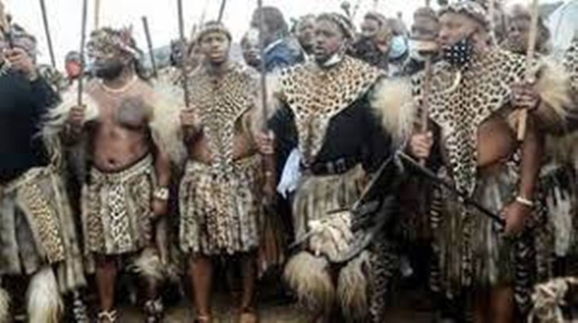 Afrique du Sud: intronisation sous tension du nouveau roi zoulou