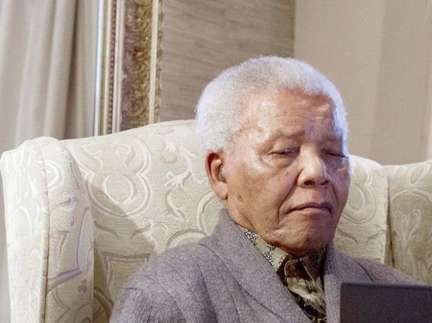 Neuf jours d'hôpital pour Mandela: les Sud-Africains sans illusions
