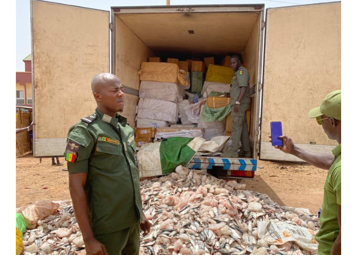 Kaolack : saisie record de plusieurs tonnes de faux médicaments à Keur Ayip