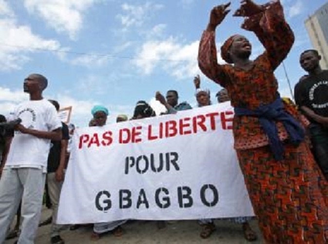 On manifeste à Abidjan pour contester la demande de la CPI d’étayer le dossier Gbagbo