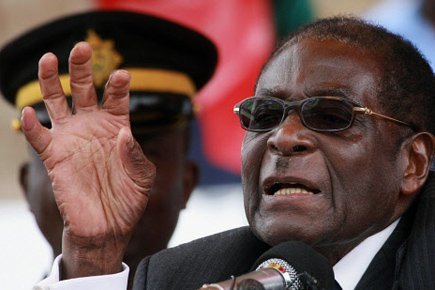 Au Zimbabwe, Robert Mugabe propose un report des élections au 14 août