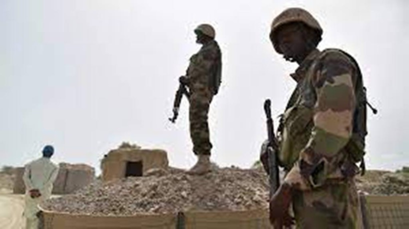 Insécurité au Niger: des villageois fuyant les attaques arrivent à Tillaberi Insécurité au Niger: des villageois fuyant les attaques arrivent à Tillaberi