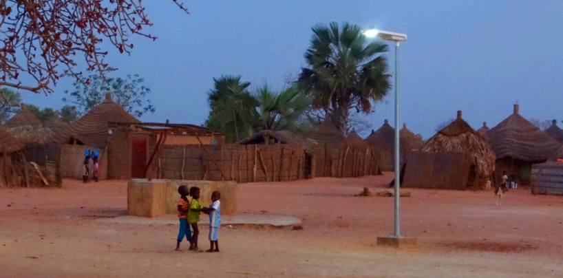 Projet 100 000 lampadaires: les fournisseurs sénégalais alertent Macky Projet 100 000 lampadaires: les fournisseurs sénégalais alertent Macky