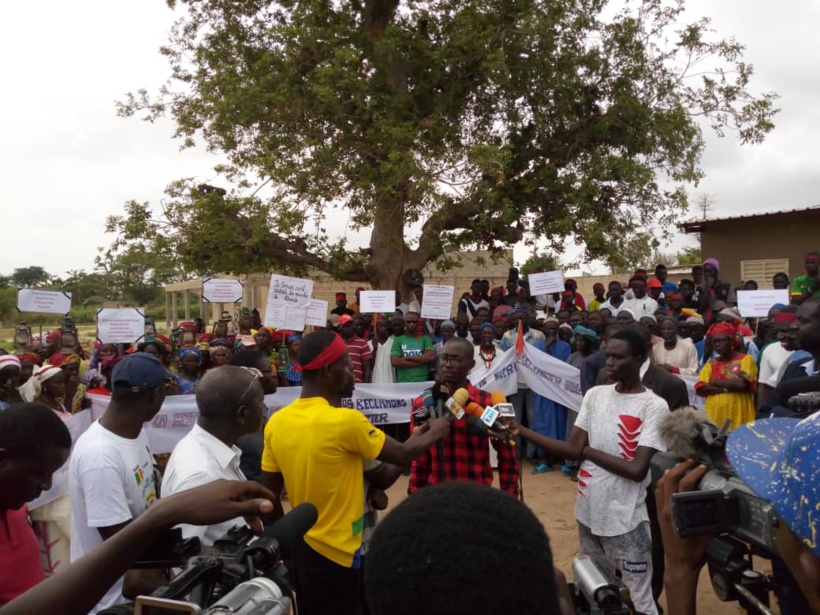 "Mépris de l'Etat": les 9 villages de la zone des bas-fonds, à Ndiaganiao, sonnent la révolte ! "Mépris de l'Etat": les 9 villages de la zone des bas-fonds, à Ndiaganiao, sonnent la révolte !