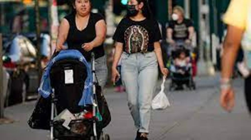 États-Unis: New York tombe le masque en extérieur comme en intérieur États-Unis: New York tombe le masque en extérieur comme en intérieur