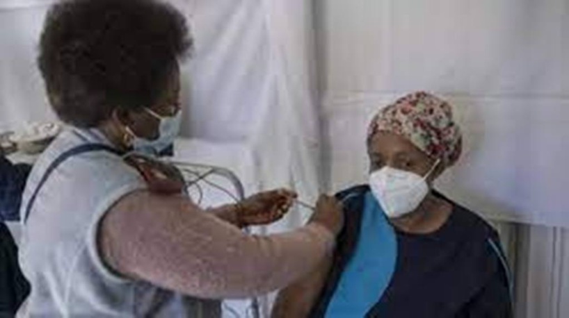 Covid-19 : l’OMS pointe les difficultés de la vaccination en Afrique