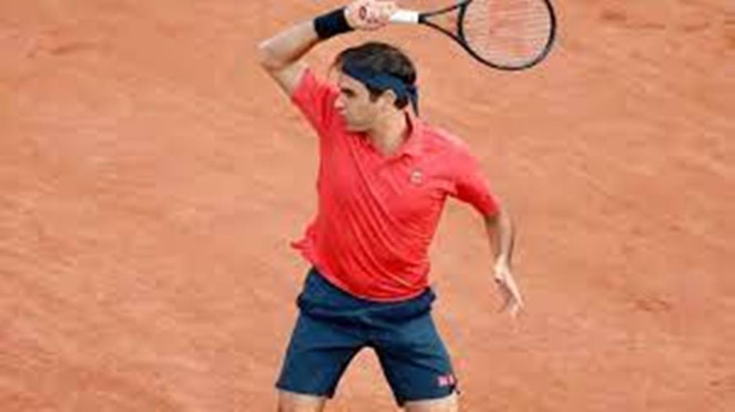 Roland-Garros : dans le huis clos nocturne, Federer se sort d'un long bras de fer Roland-Garros : dans le huis clos nocturne, Federer se sort d'un long bras de fer