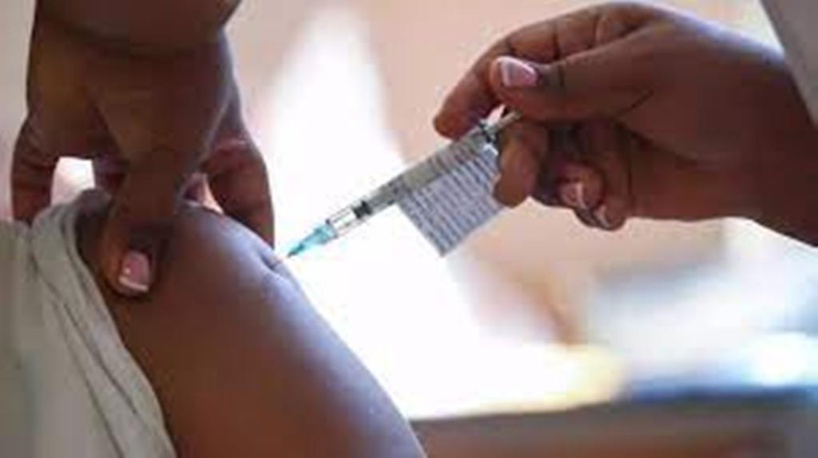 Covid-19: Mastercard offre 1,3 milliard de dollars à l'UA pour l'achat de vaccins