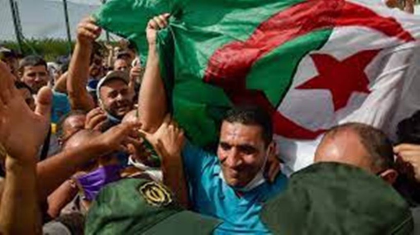 Algérie : trois figures de la contestation arrêtées avant les élections législatives Algérie : trois figures de la contestation arrêtées avant les élections législatives