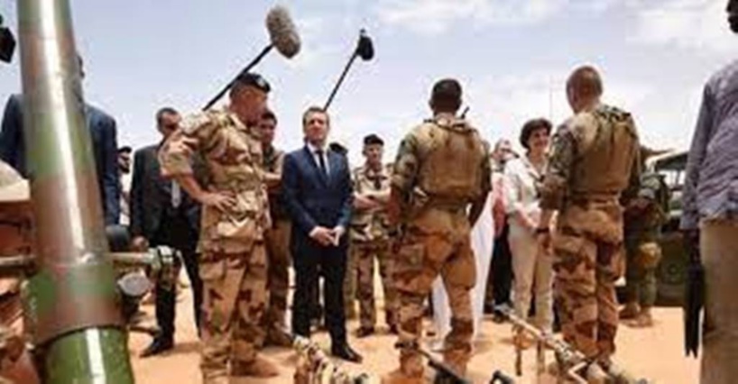 Emmanuel Macron rejette la responsabilité de « la fin de Barkhane » sur les Africains