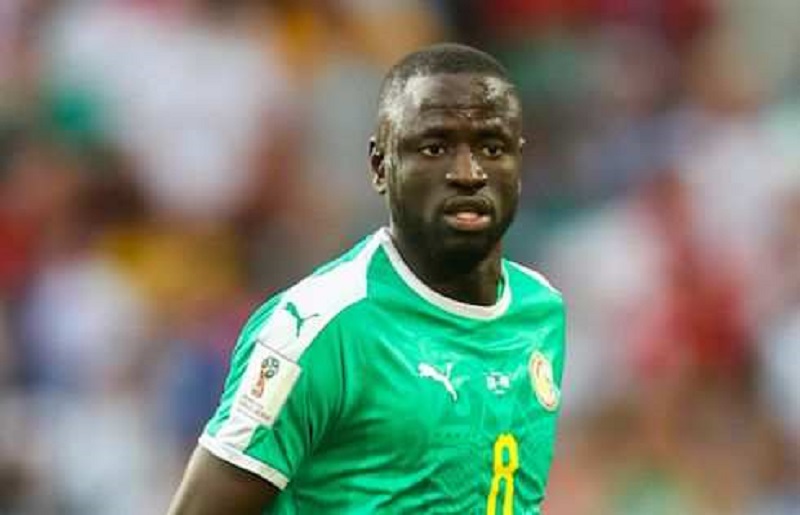 Etat de la pelouse du Stade Lat Dior: Cheikhou Kouyaté en remet une couche