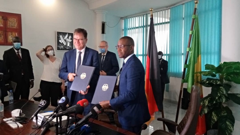 Production de vaccin anti-covid-19 : l'Allemagne appuie l'Institut Pasteur de Dakar à hauteur de 13 milliards FCFA Production de vaccin anti-covid-19 : l'Allemagne appuie l'Institut Pasteur de Dakar à hauteur de 13 milliards FCFA