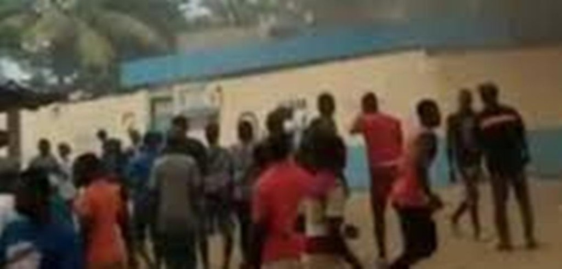Côte d'Ivoire : Une bagarre entre des jeunes à Bonoua pour un téléphone portable fait un mort, le présumé assassin recherché
