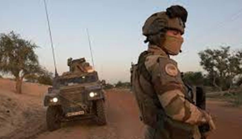 Mali : la force Barkhane frappée par une voiture piégée, plusieurs blessés Mali : la force Barkhane frappée par une voiture piégée, plusieurs blessés