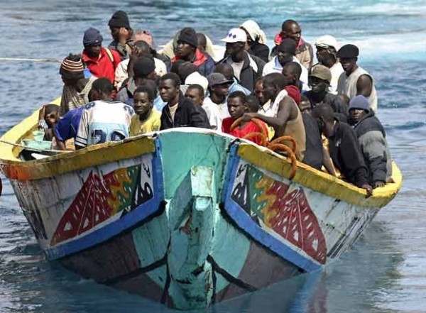 Une trentaine de migrants africains ont disparu en mer au large des côtes libyennes en tentant de gagner les côtes italiennes (presse)