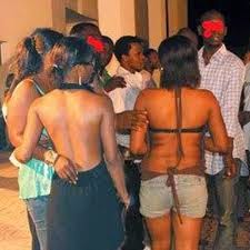 ​Proxénétisme et exploitation irrégulière de boissons alcoolisées: des adolescents arrêtés à la Cité Imbécile