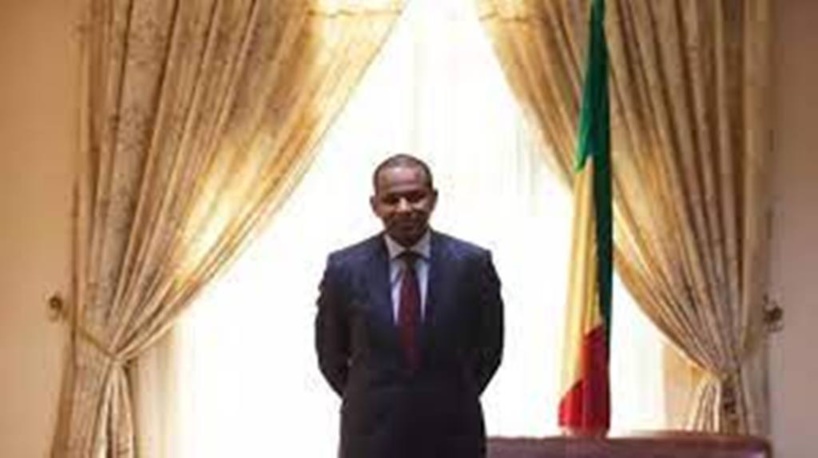 Présidentielle au Mali: l'ancien Premier ministre Boubou Cissé fait un pas vers la candidature Présidentielle au Mali: l'ancien Premier ministre Boubou Cissé fait un pas vers la candidature