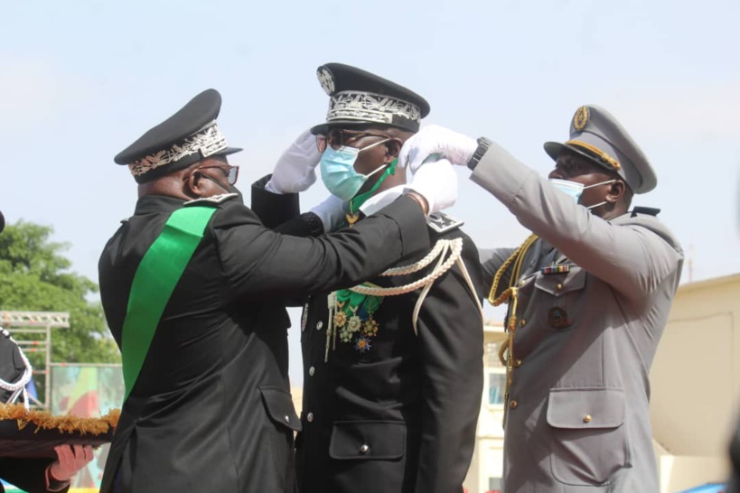 Gendarmerie national: le Général Moussa Fall s'installe et promet de faire face à la "violence aveugle" Gendarmerie national: le Général Moussa Fall s'installe et promet de faire face à la "violence aveugle"