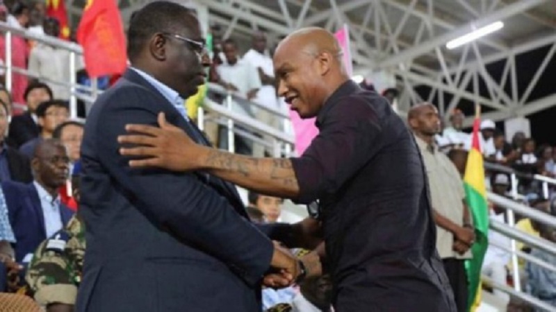 Macky Sall élève El Hadj Diouf au rang d’Officier dans l’ordre national du lion