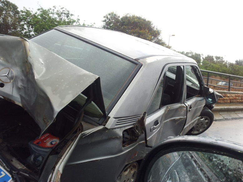 PHOTOS Fortes pluies à Dakar: Un choc ralentit la circulation sur la corniche ouest