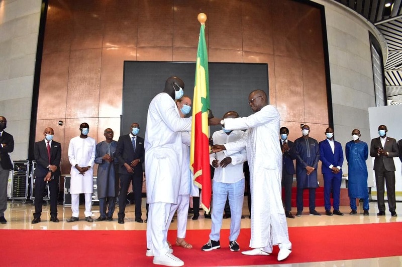 Remise du drapeau national : Matar Bâ invite les athlètes à honorer les couleurs du Sénégal