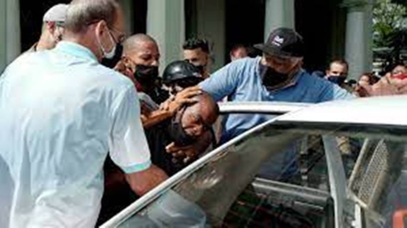 Cuba: une centaine d'arrestations et au moins un mort après les manifestations