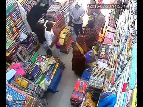 Marché Hlm : Mariama Camara vole deux coupons tissus qu’elle dissimule entre ses jambes