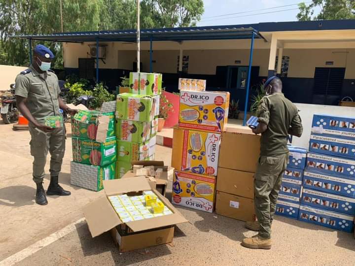 La brigade de la Zone franche industrielle de Dakar saisit des faux médicaments d'une valeur de 46 millions FCFA (Photos)