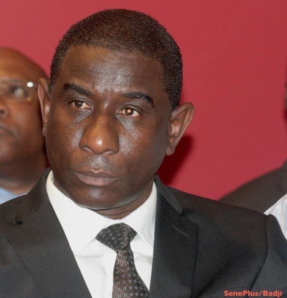 Mamadou Talla, ministre de l’Artisanat trouve anormal que la table du Conseil des ministres et les meubles de l’Assemblée nationale soient importés