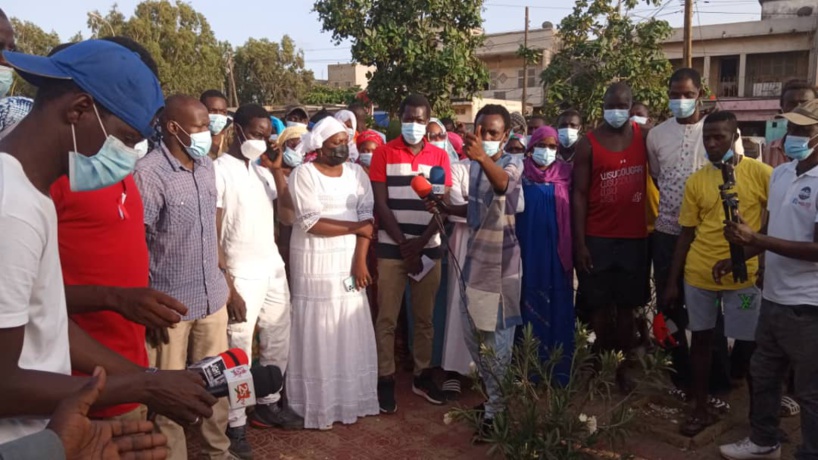 Décès Samba Sarr : "un pool d’avocats sera constitué pour que toute la lumière soit faite" (famille) Décès Samba Sarr : "un pool d’avocats sera constitué pour que toute la lumière soit faite" (famille)