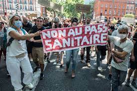 Passe sanitaire: selon le ministère de l'Intérieur, près de 240 000 manifestants en France ce samedi