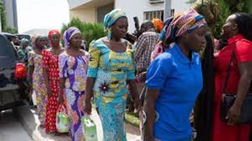 Nigeria: 7 ans après son enlèvement, une des lycéennes de Chibok, a été libérée Nigeria: 7 ans après son enlèvement, une des lycéennes de Chibok, a été libérée