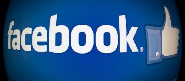 Facebook critiqué pour son usage commercial de données privées