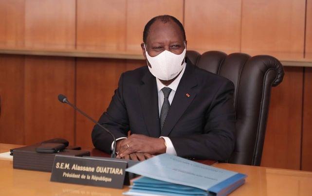 Covid-19 : Alassane Ouattara testé négatif deux semaines après son confinement.