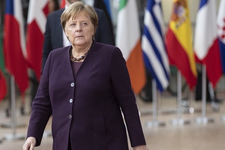 La Russie et l'Allemagne doivent poursuivre le dialogue malgré leurs différends, dit Angela Merkel