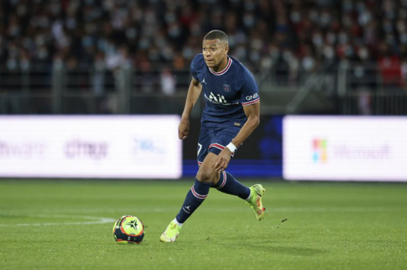 Transferts: le Real Madrid a soumis une offre de 160 millions d'euros au PSG pour Kylian Mbappé Transferts: le Real Madrid a soumis une offre de 160 millions d'euros au PSG pour Kylian Mbappé