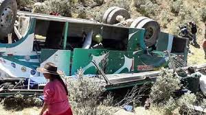 Pérou: au moins quinze morts dans un acident de bus transportant des mineurs